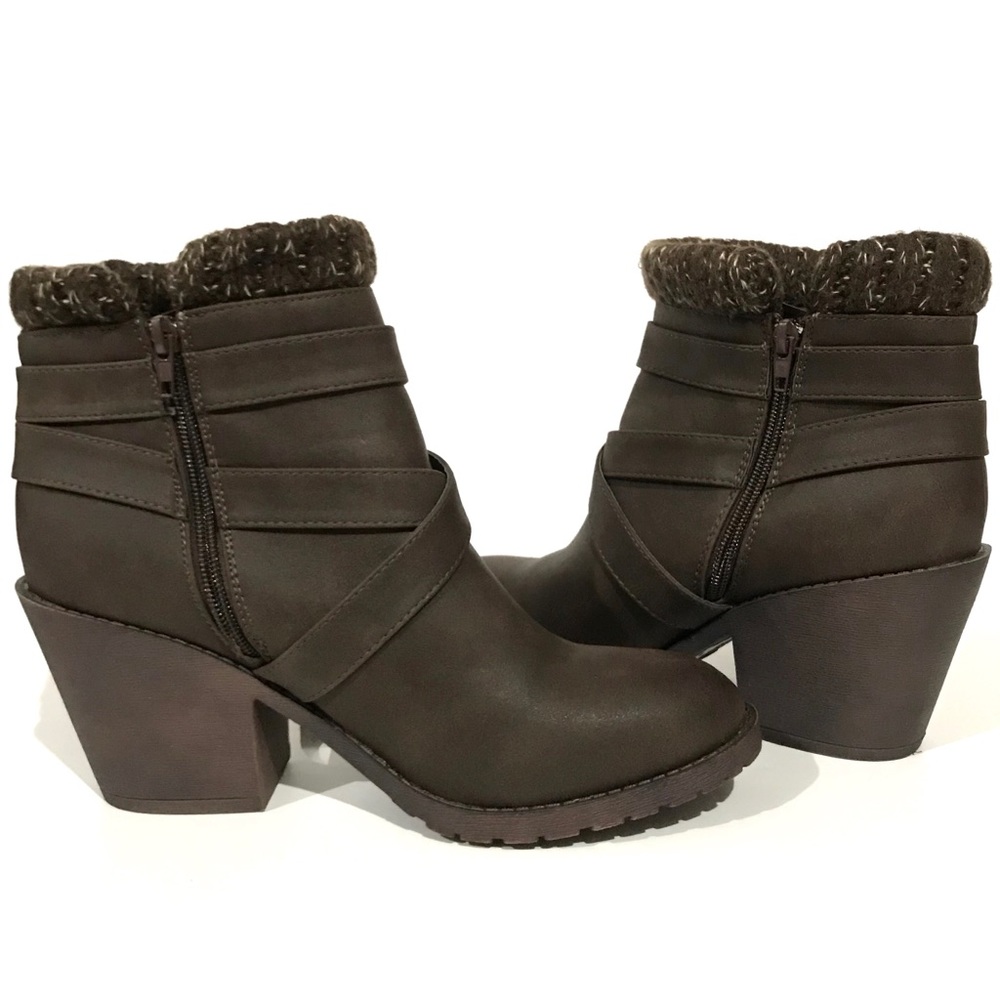 NWT Strappy Sweater Cuff Chunky Heel Ankle Boots - Picture 4 of 16